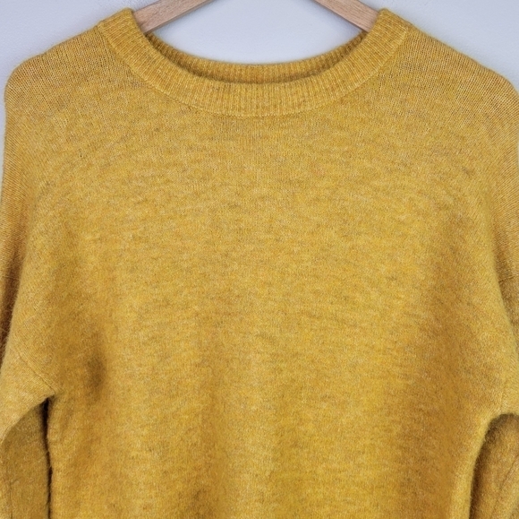 ARITZIA Babaton Matthews Sweater Alpaca Wool Yellow Gold XS - Picture 2 of 11